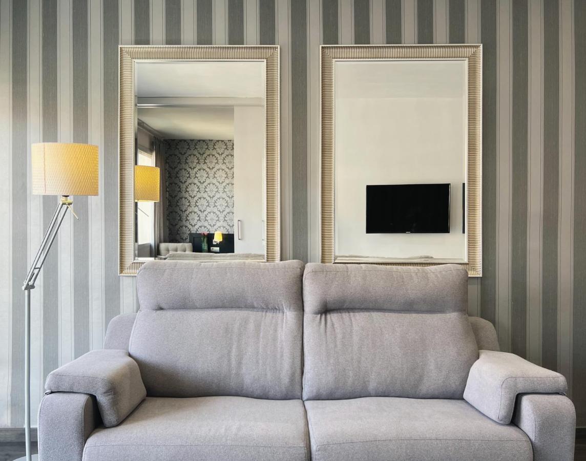 Stay U-Nique Apartments Beltran I Rozpide Barcelona Luaran gambar